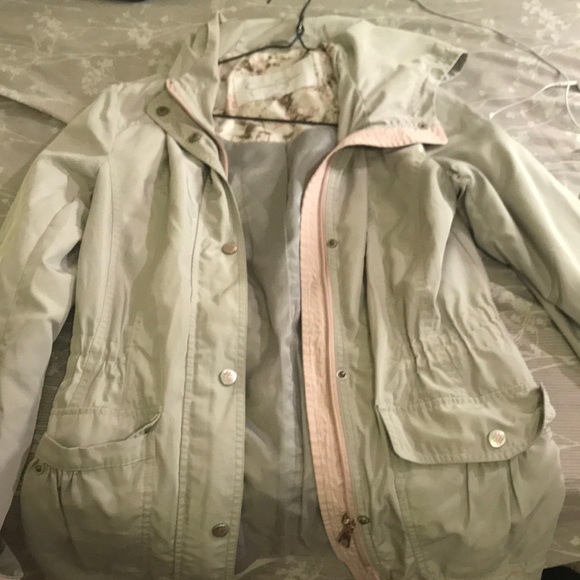 Rain jacket - Picture 1 of 8